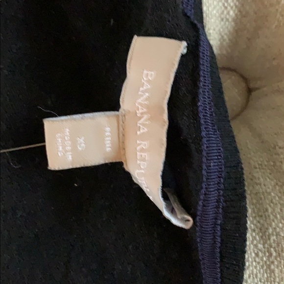 Banana Republic Sweater - Picture 2 of 2